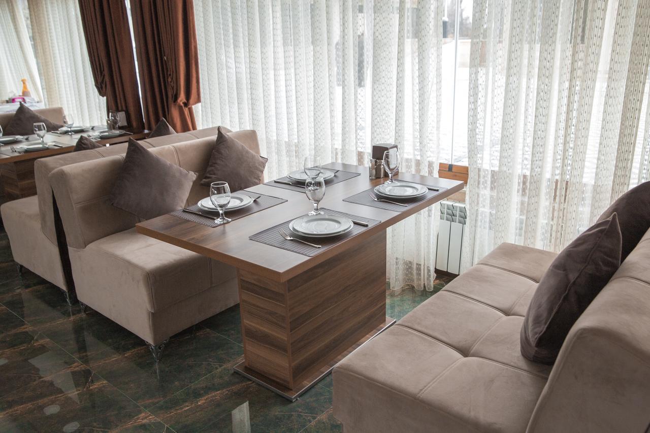 Semeni Hotel & Restaurant Mingeczaur Zewnętrze zdjęcie