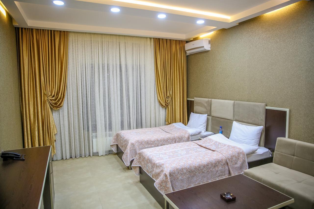 Semeni Hotel & Restaurant Mingeczaur Zewnętrze zdjęcie