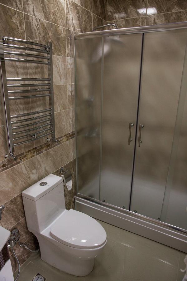 Semeni Hotel & Restaurant Mingeczaur Zewnętrze zdjęcie