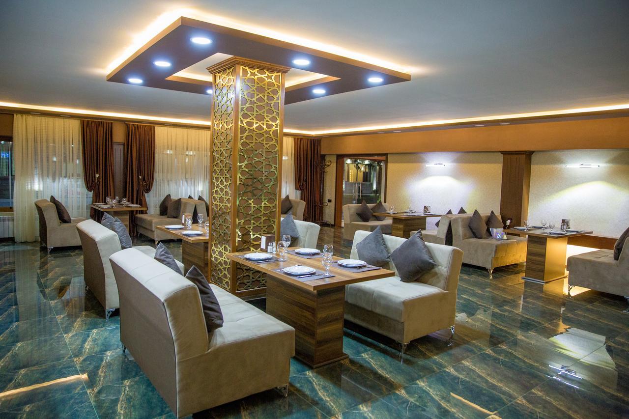 Semeni Hotel & Restaurant Mingeczaur Zewnętrze zdjęcie